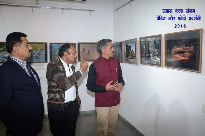 Sjmc Visit Art Gallery